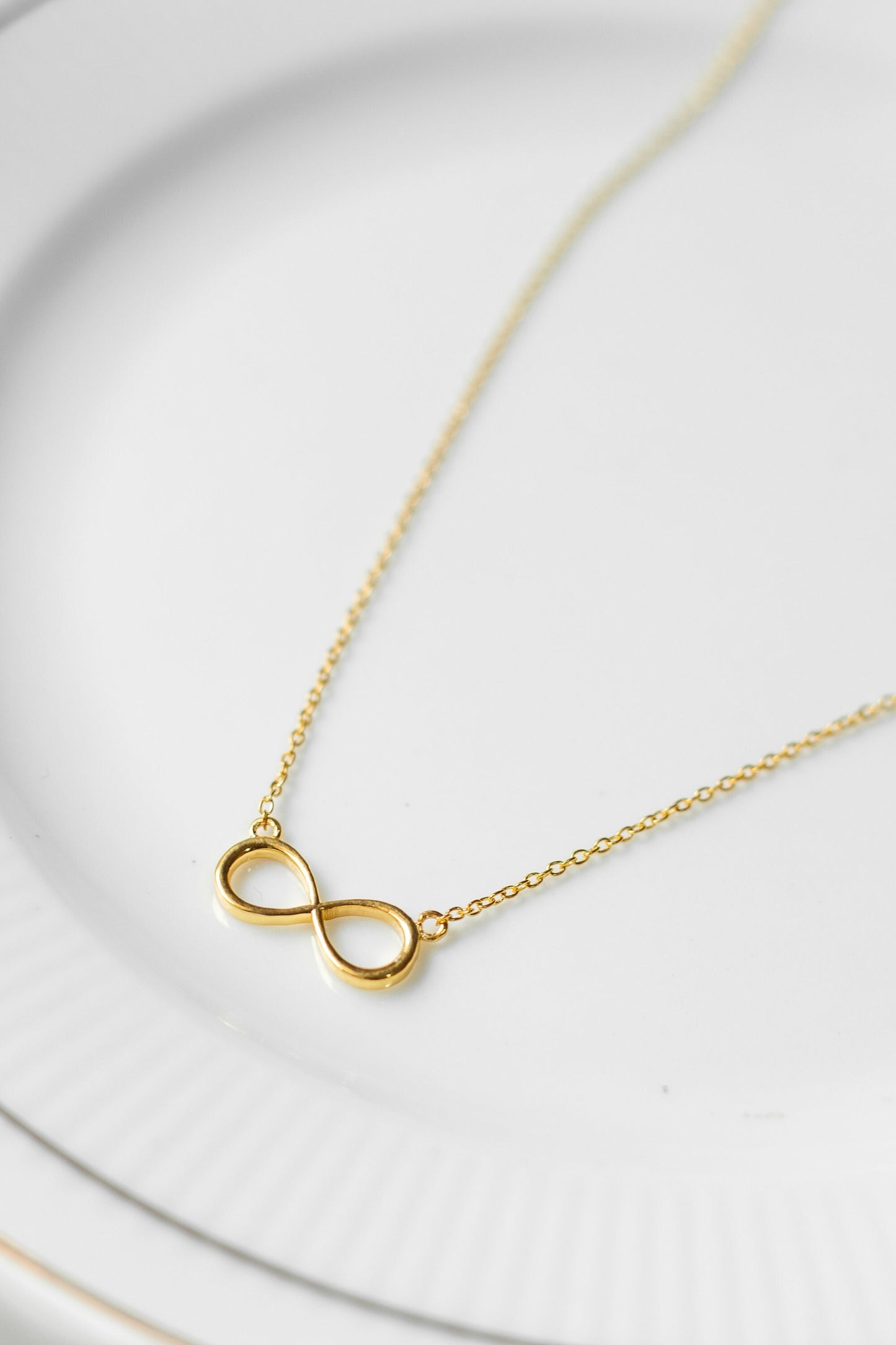 Dainty Silver Infinity Necklace